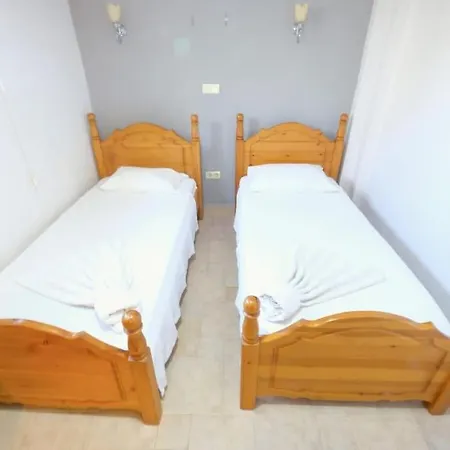 Muestakil Oezel Havuzlu * Fethiye