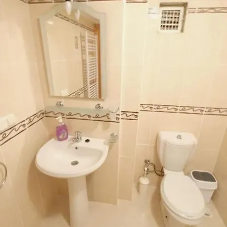 Muestakil Oezel Havuzlu Fethiye